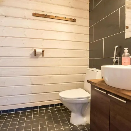 Aurinko-saaga 4 Paritalo By Interhome